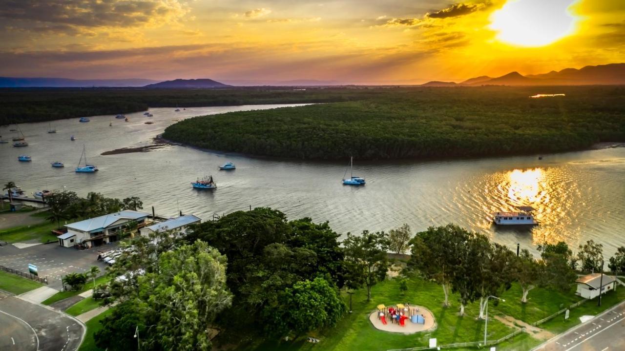 Lucinda Fishing Lodge Ngoại thất bức ảnh