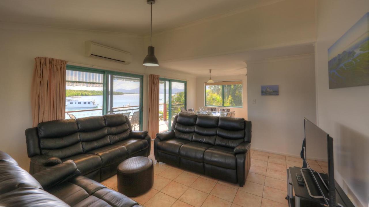 Lucinda Fishing Lodge Ngoại thất bức ảnh